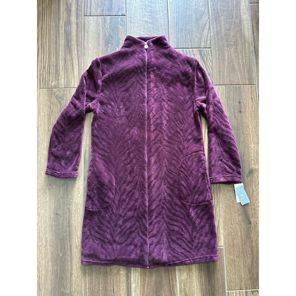 Sesaire Womens Aubergine Purple Chevron Fleece Zip Front Robe Medium NWT 85G579